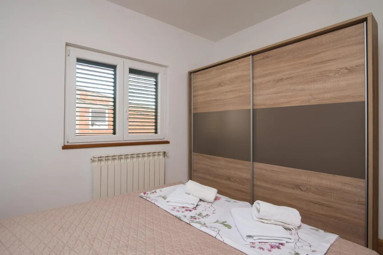Apartman Josipa Trogir Apartment